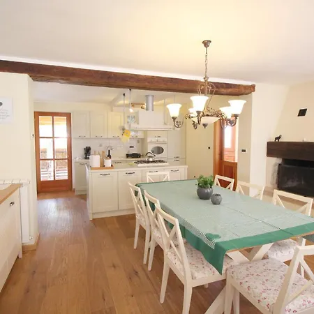 Holiday home Valmoneda *