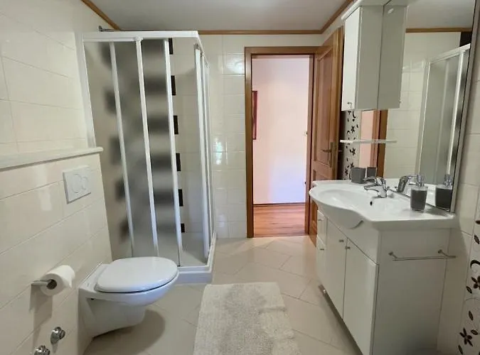 Nyaraló Valmoneda *